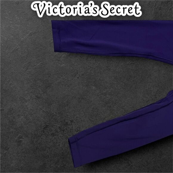 Preowned Victoria’s Secret VSX Flow Sweat On Point Soft Purple Leggings -Small - Picture 4 of 7